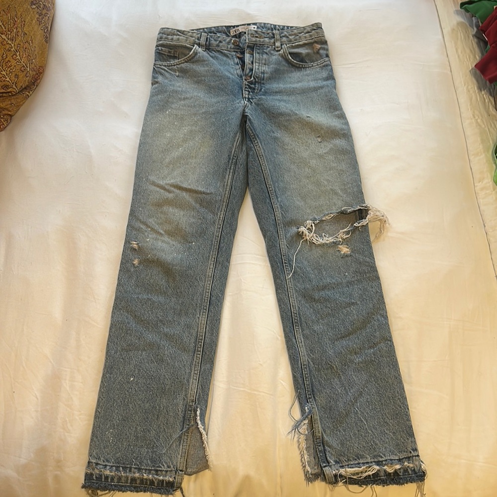 Zara wide leg ripped jeans. Size 6